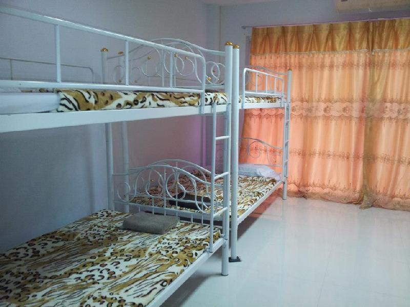 Dd & Backpacker Hostel *